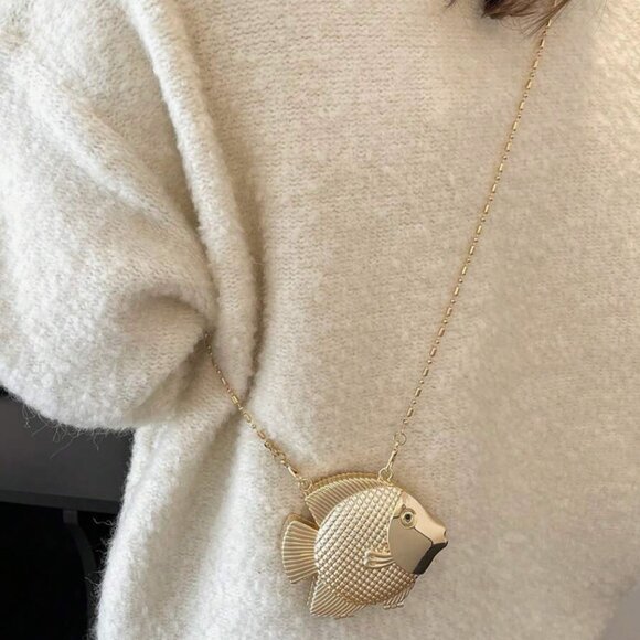 Small Gold Fish Statement Bag – Coastal Charm Meets Golden Elegance - Picture 2 of 10